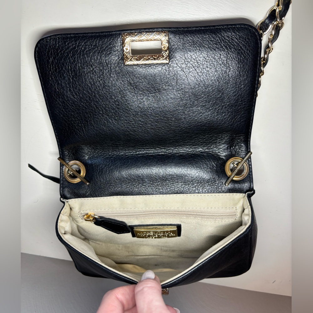 AUTHENTIC Mario Valentino Black Quilted Mini Bag with Gold Chain - Picture 6 of 8